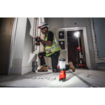 milwaukee faro a lanterna m12™