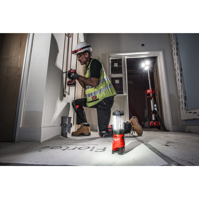 milwaukee faro a lanterna m12™ milwaukee faro a lanterna m12™