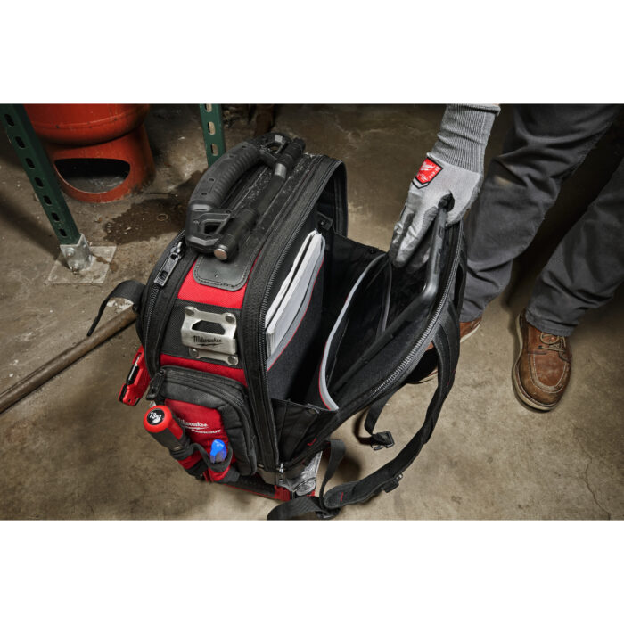 MILWAUKEE PACKOUT™ Rucksack MILWAUKEE PACKOUT™ Rucksack