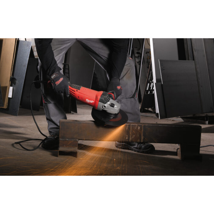 milwauke smerigliatrice 2400w con avs e con protezione al contraccolpo milwauke smerigliatrice 2400w con avs e con protezione al contraccolpo