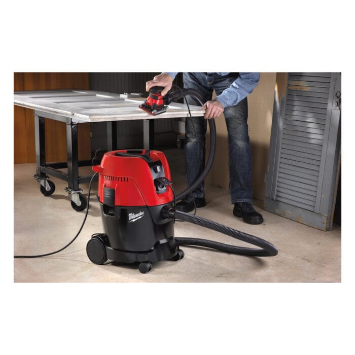 milwauke aspiratore 25l con pulizia filtro semiautomatica classe l