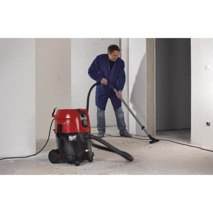 milwauke aspiratore 25l con pulizia filtro semiautomatica classe l