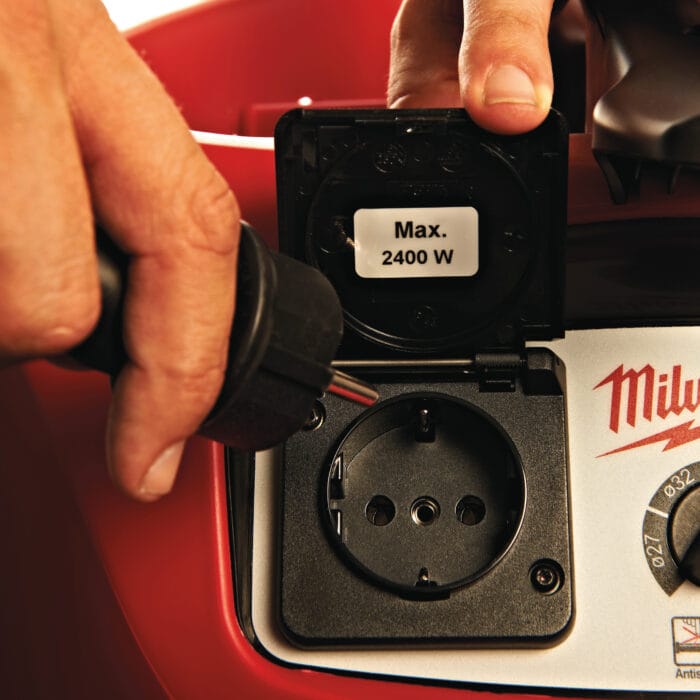 milwauke aspiratore 30l con pulizia filtro semiautomatica