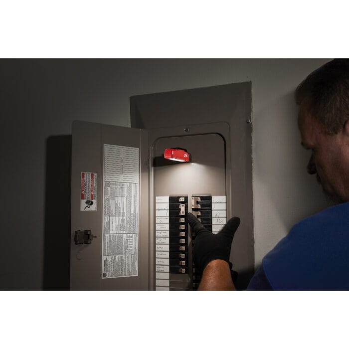 milwauke torcia tascabile 300l