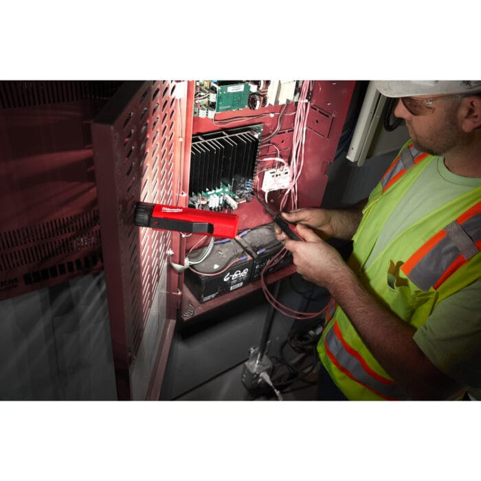 milwauke torcia tascabile 300l