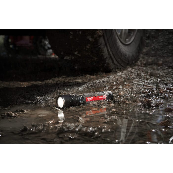 milwauke torcia compatta 800l ricaricabile con usb