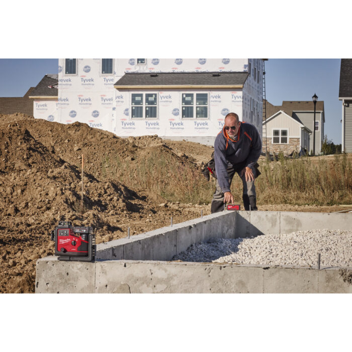 Milwaukee m12™ 3-Linien 360° grüner Linearlaser mit automatischer Ausrichtung Milwaukee m12™ 3-Linien 360° grüner Linearlaser mit automatischer Ausrichtung