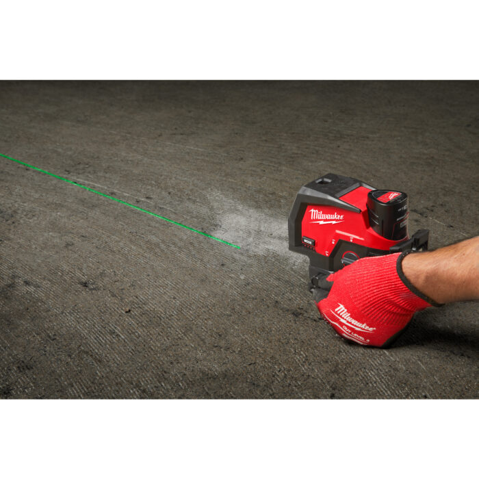 milwauke laser lineare verde m12™ a 2 linee con 2 punti piombo milwauke laser lineare verde m12™ a 2 linee con 2 punti piombo