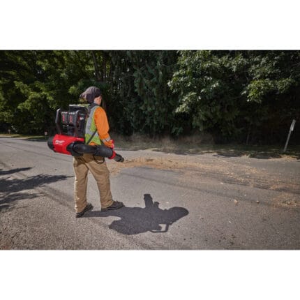 milwaukee soffiatore spalleggiato 20.5n doppia batteria (2x18v) m18 fuel™