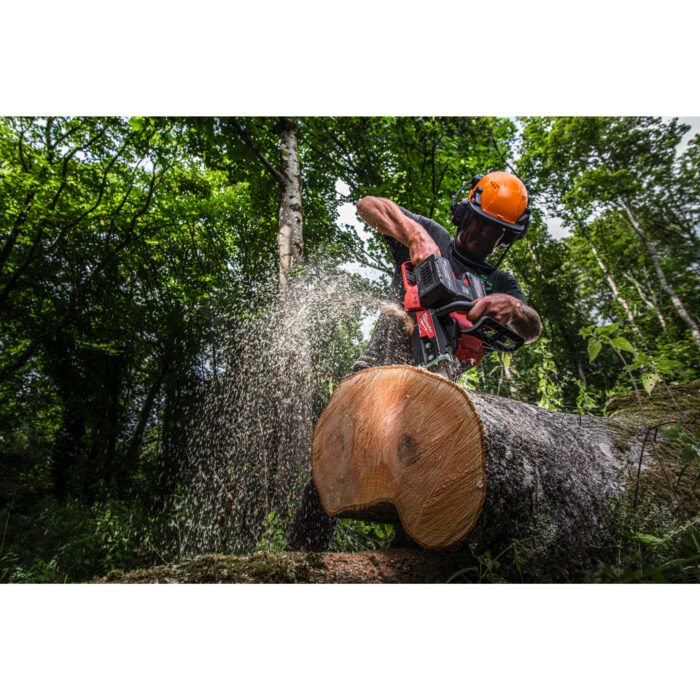 milwaukee elektrosäge m18 fuel™ doppelbatterie (2x18v) mit 50 cm schwert