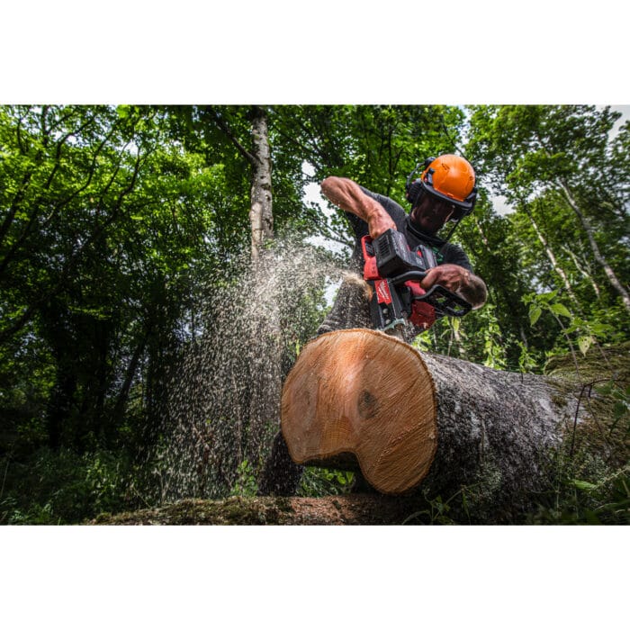 milwaukee elektrosäge m18 fuel™ doppelbatterie (2x18v) mit 50 cm schwert