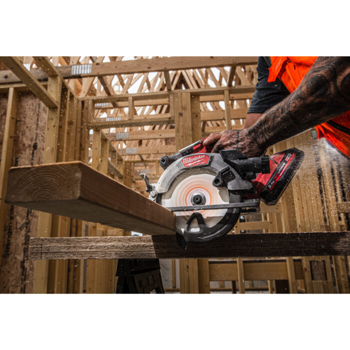 Milwaukee 55 mm circular saw for wood M18 fuel™ Milwaukee 55 mm circular saw for wood M18 fuel™