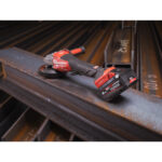 milwaukee smerigliatrice angolare alte performance da 125 mm con velocità regolabile m18 fuel™ con avvio a paletta e one key™