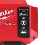 Milwaukee two-stage vacuum pump 142 l/min
