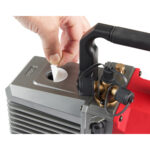 Milwaukee two-stage vacuum pump 142 l/min