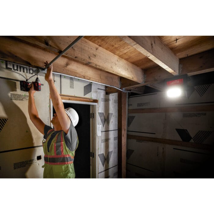 milwauke faro led ad elevate prestazioni m18™ batteria/corrente