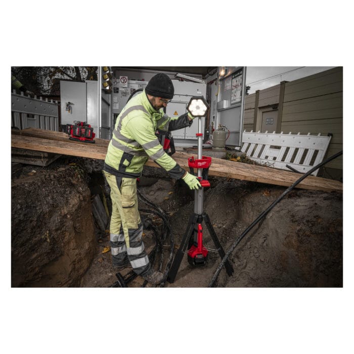 milwaukee torre faro led multidirezionale con treppiede m18™ 2.800 lumen