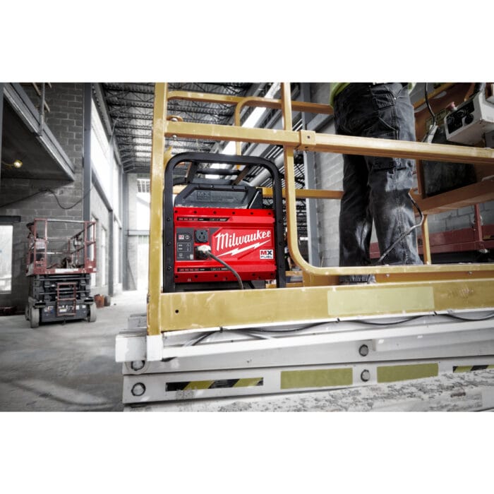 Générateur Milwaukee 3 600/1 800w mx fuel™