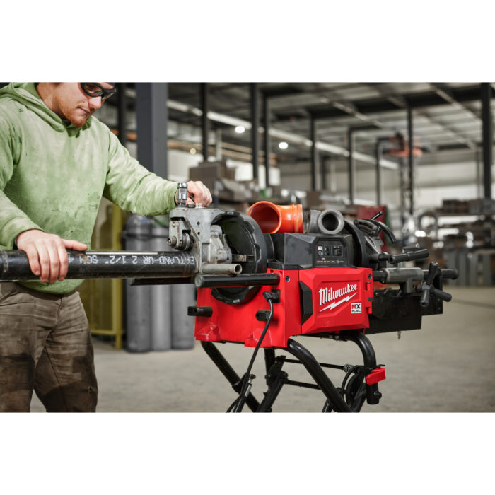 Milwaukee 2″ mx fuel™ fileuse stationnaire avec une clé™. Milwaukee 2″ mx fuel™ fileuse stationnaire avec une clé™.