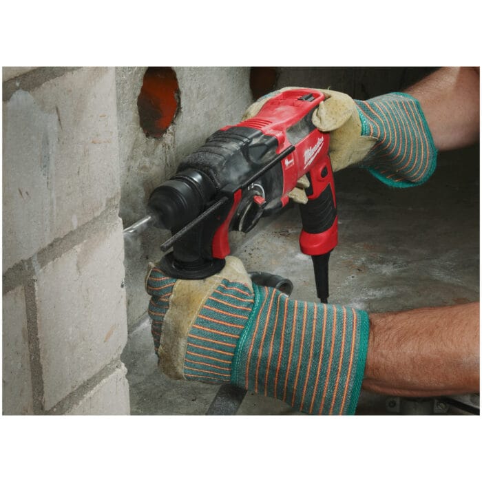 milwauke tassellatore sds plus a due modalità con capacità di foratura fino a 26 mm