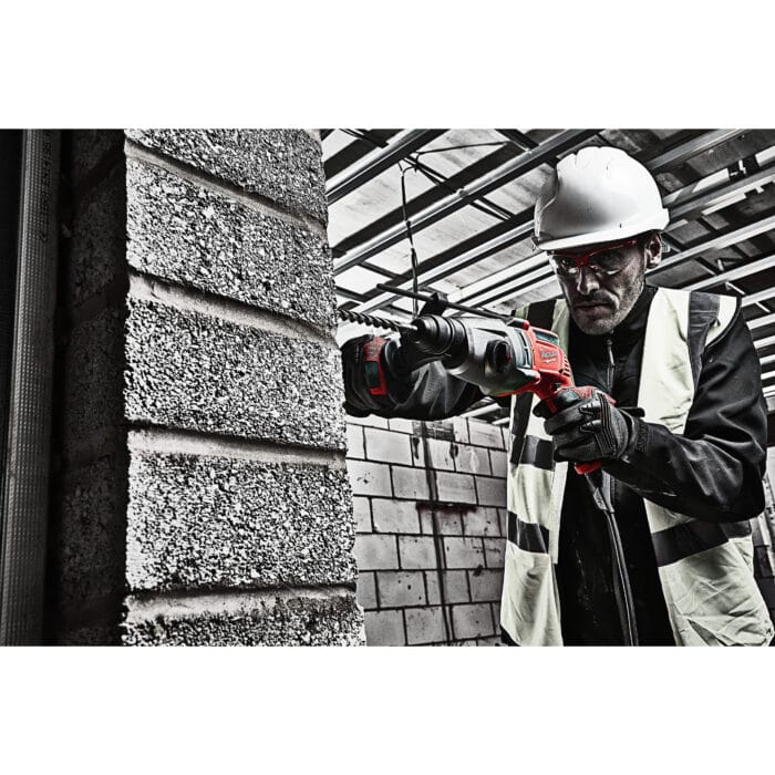 milwauke tassellatore sds plus a due modalità con capacità di foratura fino a 26 mm