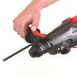 milwauke tassellatore sds plus a tre modalità con capacità di foratura fino a 26 mm