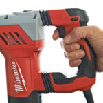 milwauke tassellatore sds plus a tre modalità con capacità di foratura fino a 28 mm