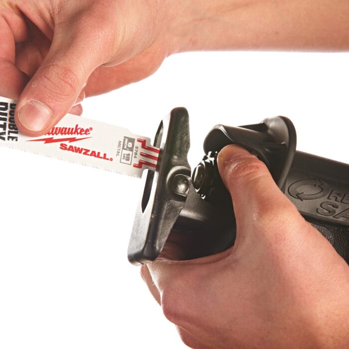 scie droite milwauke 1300w