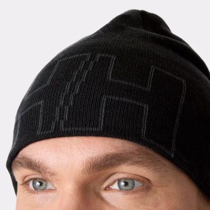 helly hansen outline beanie